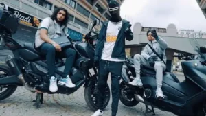 BRAV-M Lyrics - ISK (feat. KLM & Mola)