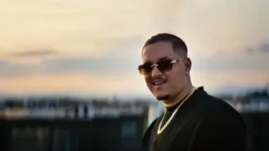 Kompanje Lyrics [Teksti] - Kidda